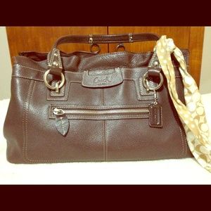 ✨ Authentic Coach Penelope Tote